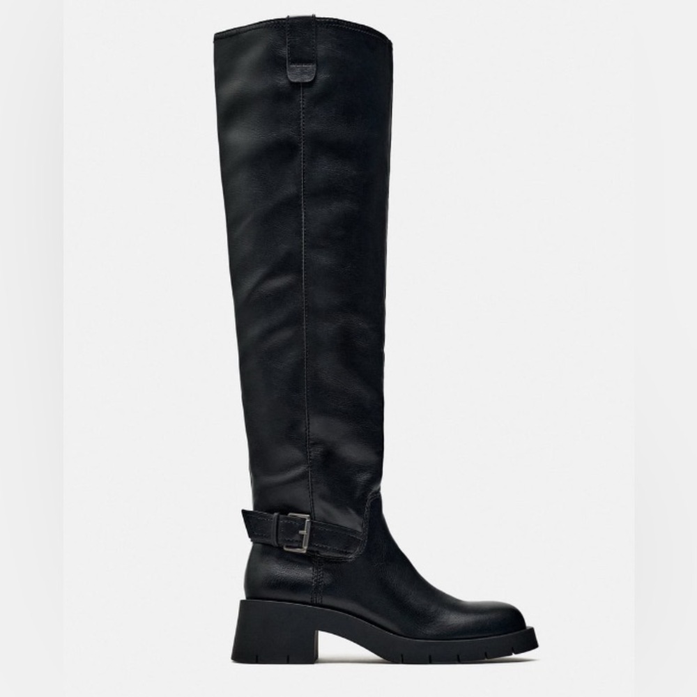 ZARA FLAT HEELED OVER-THE-KNEE BOOTS